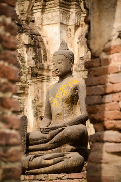 Bbeautiful rock Buddha Image