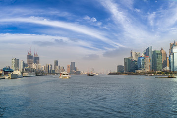 Obraz premium Shanghai the Bund cruise ship Wharf