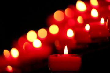 Kerzen in der Kirche