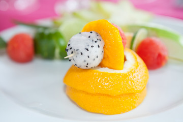 fruit for cocktail topping,Fresh fruit party plate