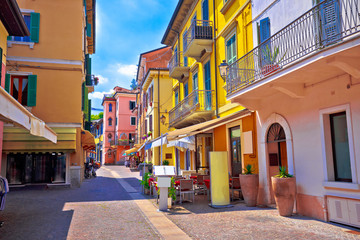 Obraz premium Peschiera del Garda colorful Italian architecture view