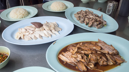 タイ料理　カオマンガイ