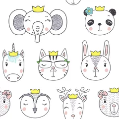 Sierkussen Hand drawn seamless vector pattern with cute animal faces in crowns, on a white background. Design concept for children, textile print, wallpaper, wrapping paper. © Maria Skrigan
