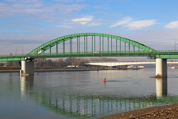 Fototapeta na wymiar Old Bridge in Belgrade