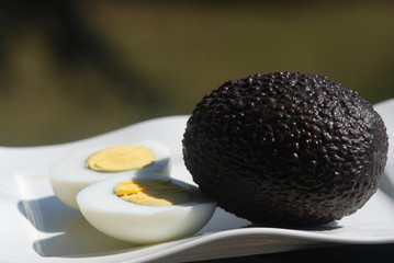Oeufs durs avocat