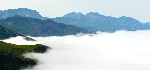 Mountain-Pyrenees-Sea Cloud