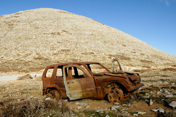 Rusty wreck on Psiloritis, abandon, mount Ida, antique car