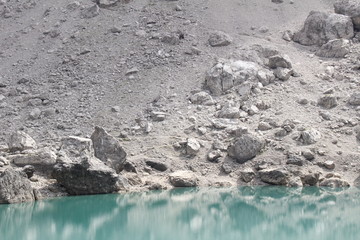 türkisfarbener Bergsee