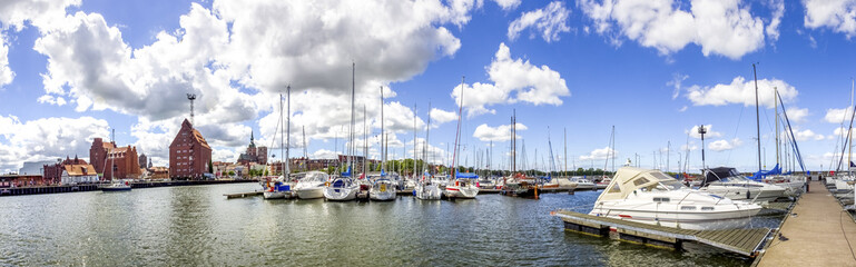 Fototapeta na wymiar Stralsund, Yachthafen 