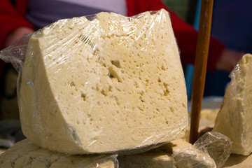 грузинский сыр Гуда, крупный план.