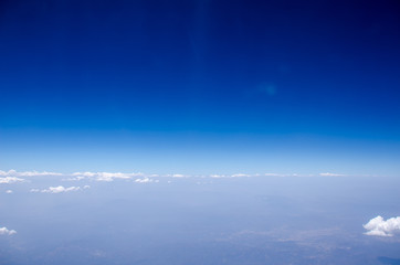Fototapeta na wymiar Sea of clouds with blue sky
