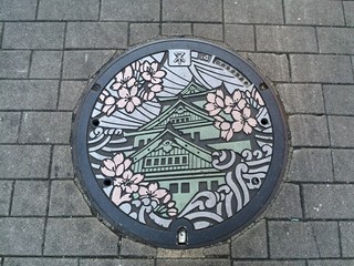 美しいマンホールの蓋