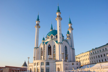 Fototapeta na wymiar Mosque kul sharif in the rays of sunset, Kazan Tatarstan