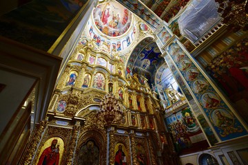Fototapeta na wymiar キエフのギリシャ正教会と地下鉄