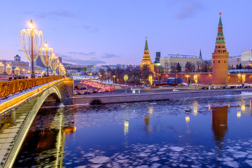 Bridge over moscow river, Kremlin, winter