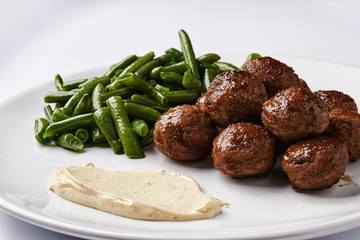meatballs and green beans 