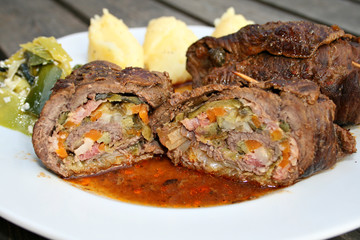 organisch, lifestyle, rinderroulade, kartoffelbrei, werbetafel, slice, sliced, makro, werbetafel, urbano, lauchgemüse, germany