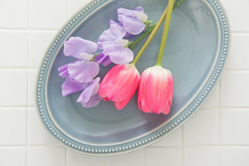 チューリップとカトレア