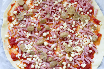 pizza jambon et champignons