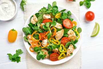 Chicken salad with vegetables