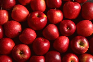 Fotobehang Verse rijpe rode appels als achtergrond © New Africa