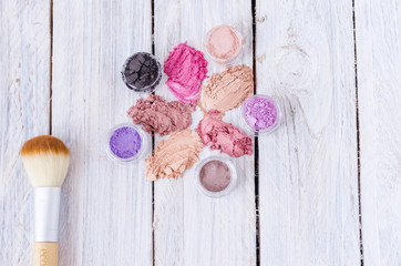 Organic make-up cosmetics.