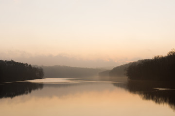 Obraz na płótnie Canvas Sunrise over Water