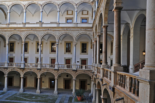 Palermo, interno di Palazzo dei Normanni