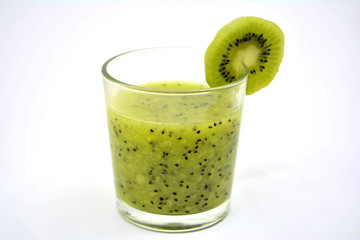 Fototapeta na wymiar smoothie with kiwi