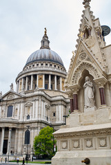 Fototapeta na wymiar Mary and Saint Paul's Cathedral, London, England