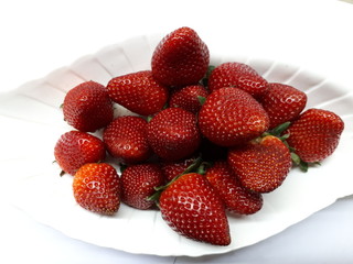  plateau de délicieuses fraises  