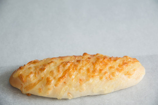  delicious long cheese bread on pepper