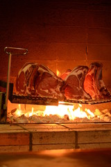 イタリア料理 フィレンツェ風Tボーン・ステーキ、ビステッカ