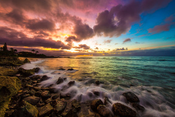 Naklejka premium Amazing Sky over Hawaii's North Shore of Oahu