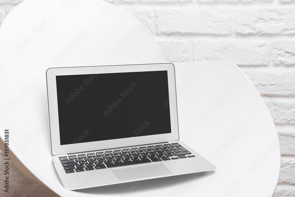 Poster laptop with empty monitor