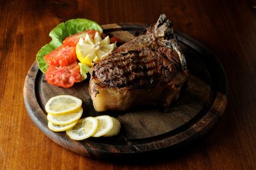 イタリア料理 Tボーン・ステーキ ビステッカ