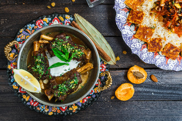 Lamb shanks with yoghurt and mint and apricots