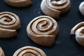 selbstgemachte schwedische Zimtschnecken zum nachtisch
