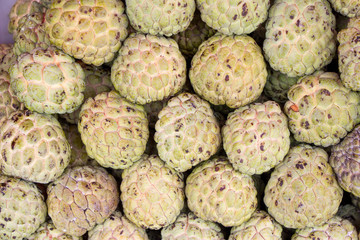 Obraz premium Sugar apple in fruit market 