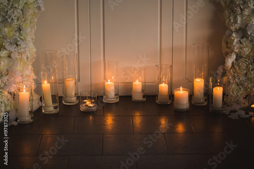 Vases With Candles Stand For Wedding Ceremony Stock Photo And Vases With Candles Stand For Wedding Ceremony