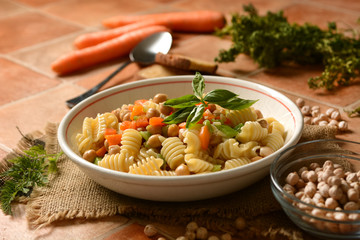 pasta with chickpeas, carrots and celery
