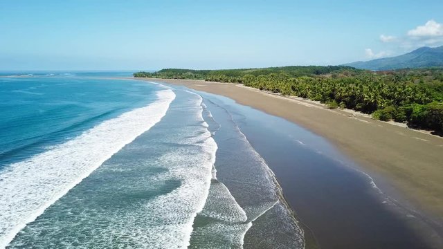Drohnen-Video: Menschenleerer Strand, Uvita Costa Rica