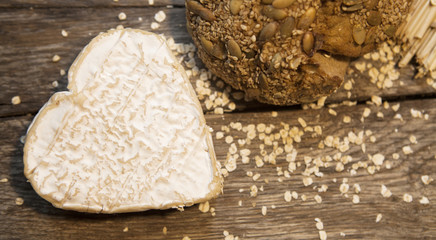 fromage et pain petit-déjeuner