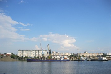 Obraz premium Ship, river, landscape, sky