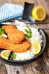 duo de Poisson pané accompagné de riz 4