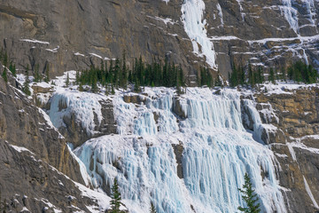Fototapeta na wymiar Weeping wall in Banff National park, Canada