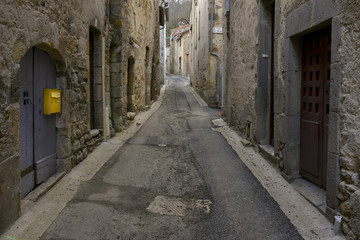 Fototapeta premium Ruelle de Champeix (63320), département du Puy-de-Dôme, en région Auvergne-Rhône-Alpes, France