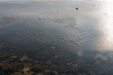 auftauendes Eis am Lipno Stausee