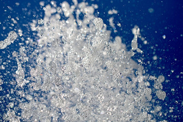 the fountain from the water beats up