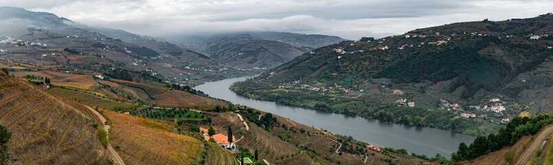 Fototapeta na wymiar Views of river Douro in Portugal